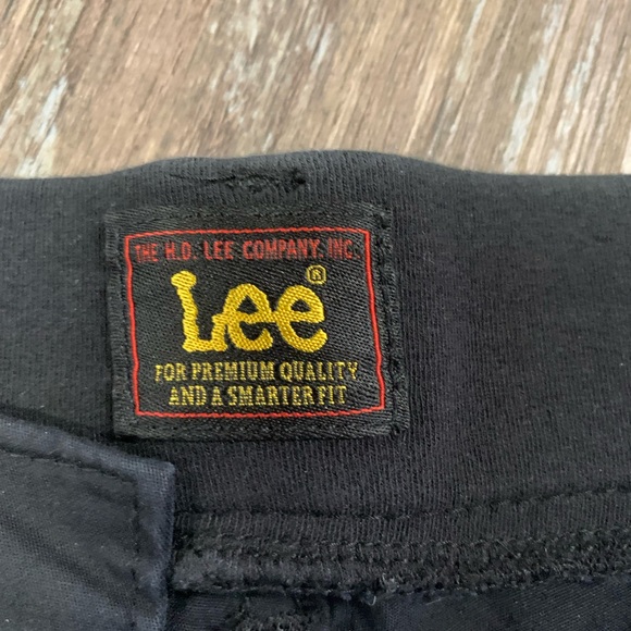 Capris - Picture 3 of 4